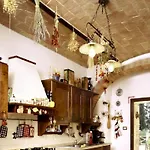 Aia Vecchia Hotel *